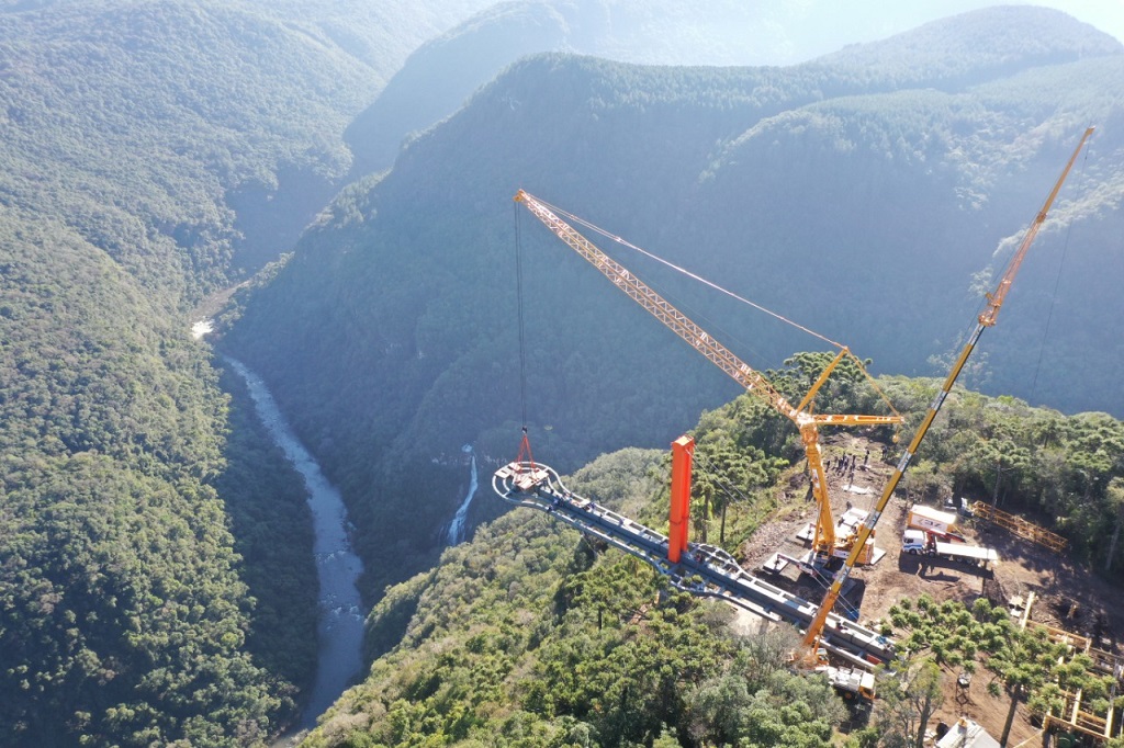Brasil terá plataforma de vidro sobre vale de 360 metros de altura