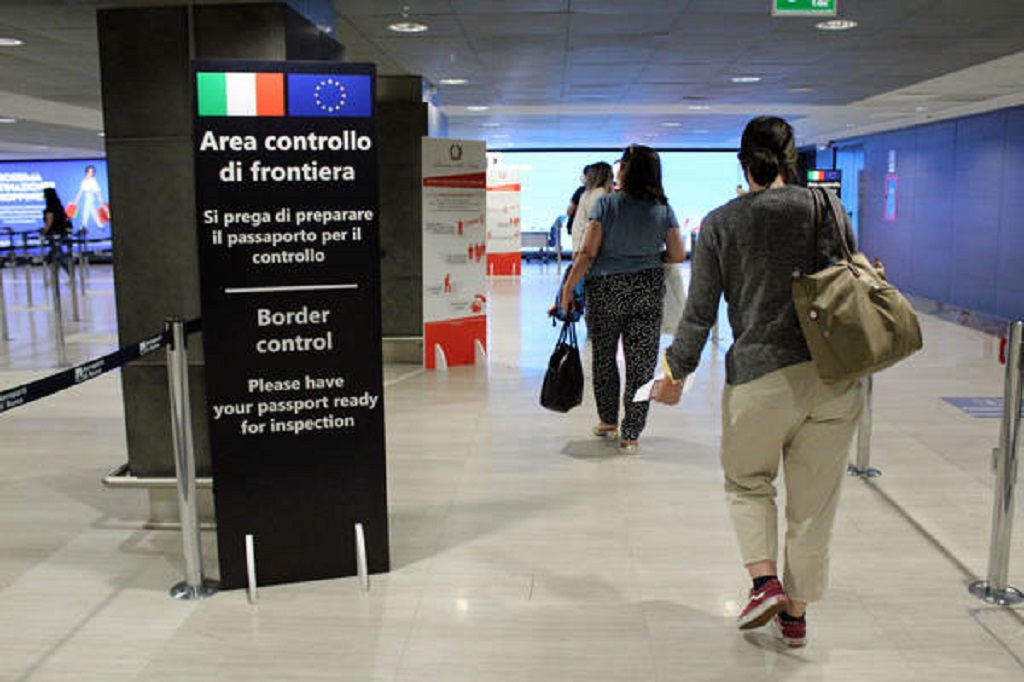União Europeia discute criação de "passaporte sanitário"
