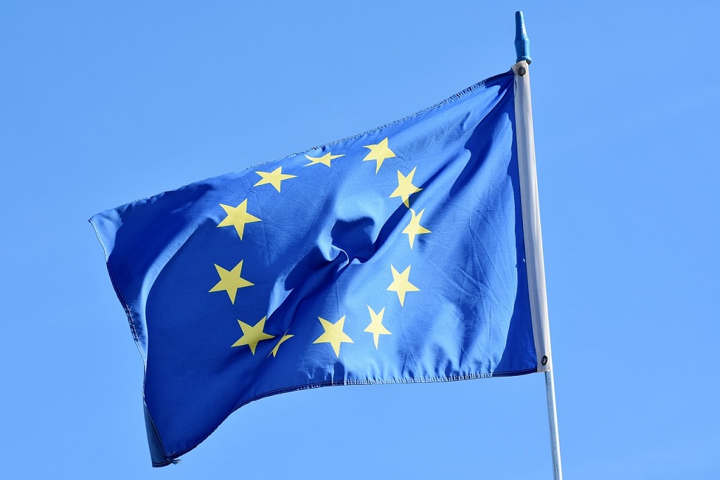 União Europeia lança "passaporte sanitário" para vacinados