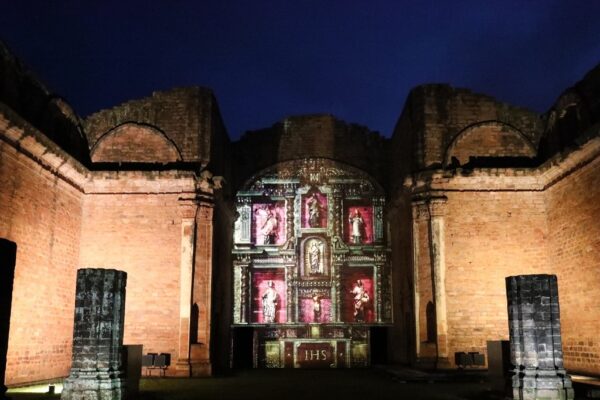 Jesús de Tavarangue, Paraguai