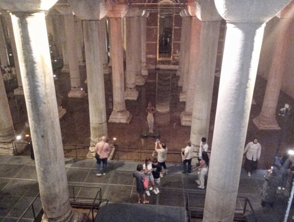 Yerebatan Saray ou Cisterna Basílica, Istambul, Turquia