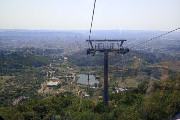 Dajti Ekspres Cable Car, Tirana, Albânia