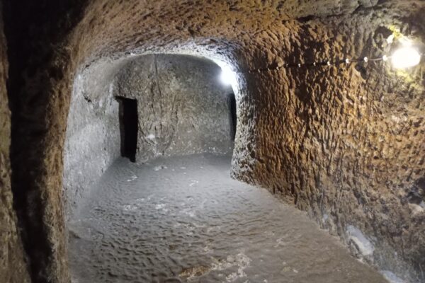 Derinkuyu, Capadócia, Turquia caverna1