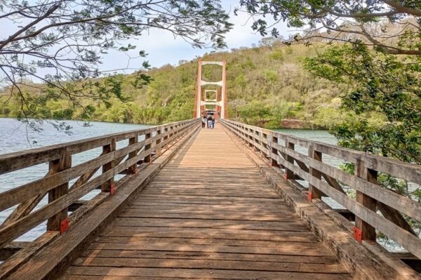 Ponte Pênsil Alves de Lima