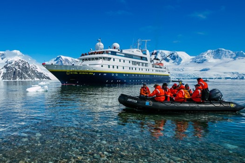 National Geographic-Lindblad Expeditions Cruises