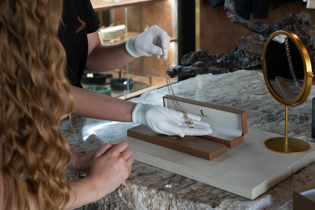 Shari's, Cheetah Plains