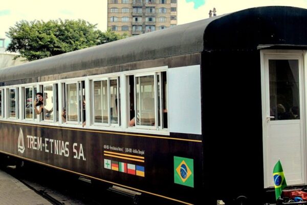 Trem das Etnias