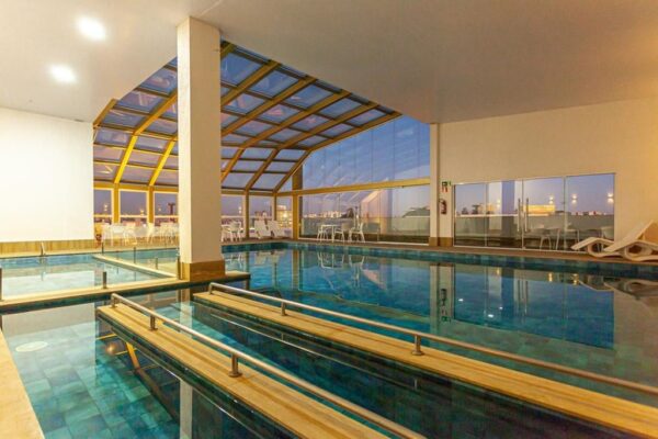Piscina coberta Travel Inn Caxias do Sul
