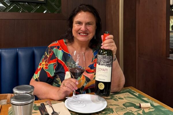 Bete Yang, vinho Coyam