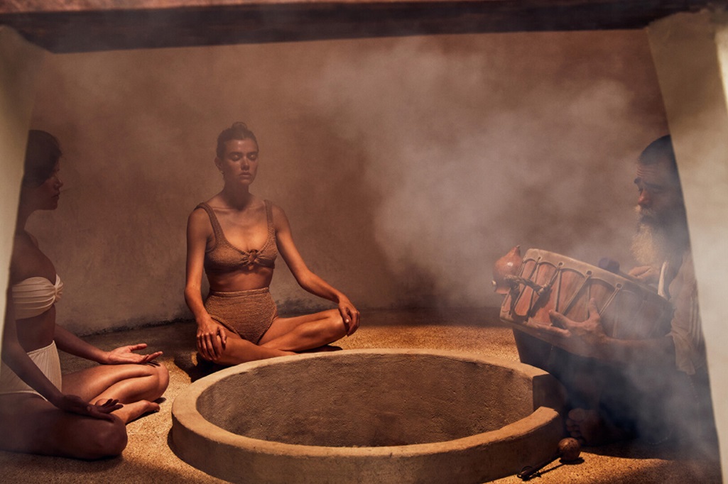 Cerimônia indígena temazcal, México Cerimônia indígena temazcal, México