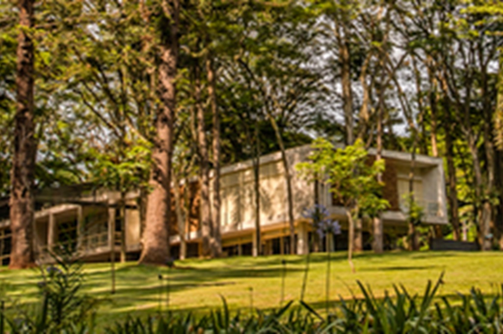 Casa, Fundação Maria Luisa e Oscar Americano