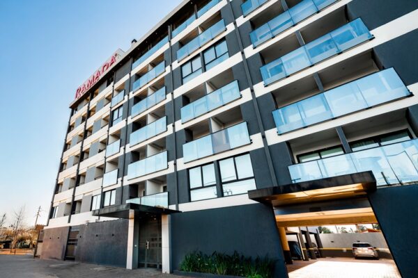 Ramada Suites by Wyndham Asunción Aeropuerto