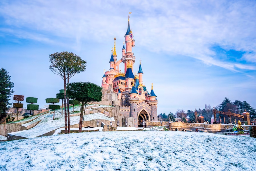 Castelo da Bela Adormecida com neve, Disneyland Paris