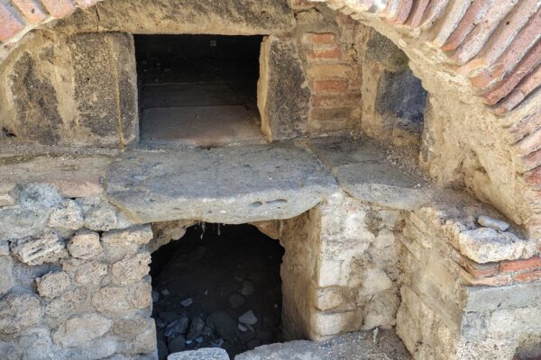 Forno de uma padaria em Pompeia