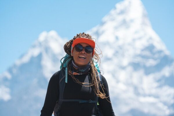 Aretha Duarte durante expedição ao Everest