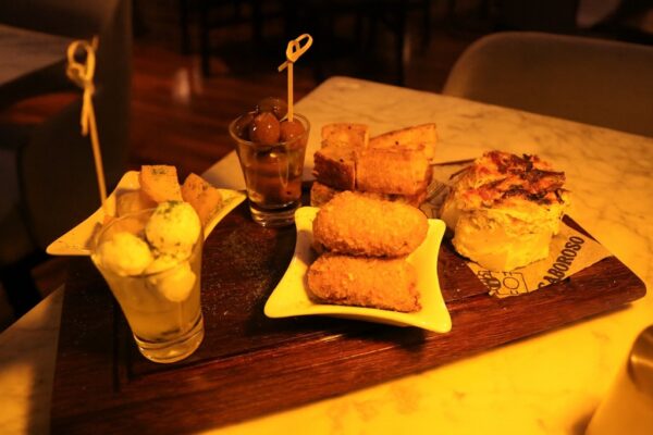 Five Lounge Wine & Cocktail Bar , NH Collection Curitiba The Five - foto Bruno de Sá 1