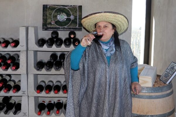 Bete Yang, Bodega SuperUco