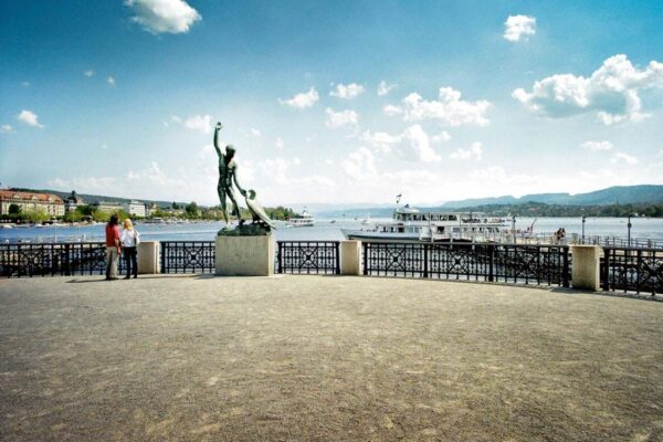 Passeio à beira-rio, Zurique
