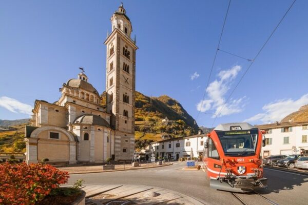 Santuário de Madona de Tirano, Itália, Bernina Express