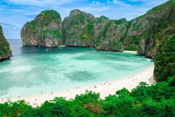 Maya Bay, praia nas ilhas Phi Phi, Tailândia