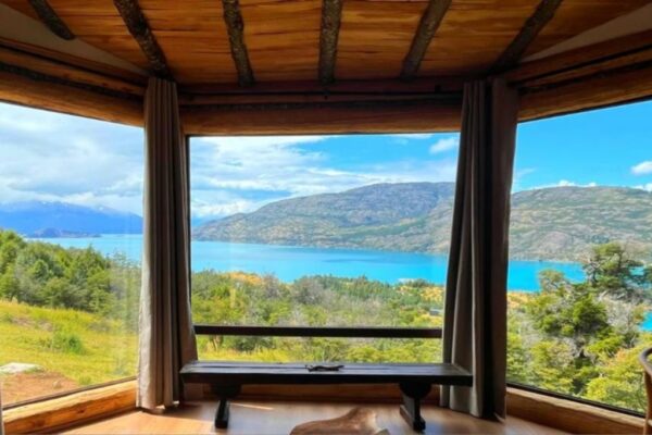 Premium Maitén, Mallín Colorado Ecolodge