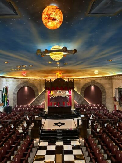 Interior do Templo da Grande Loja do Paraná