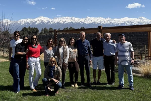 Grupo de amigos na Andeluna, Bete Yang