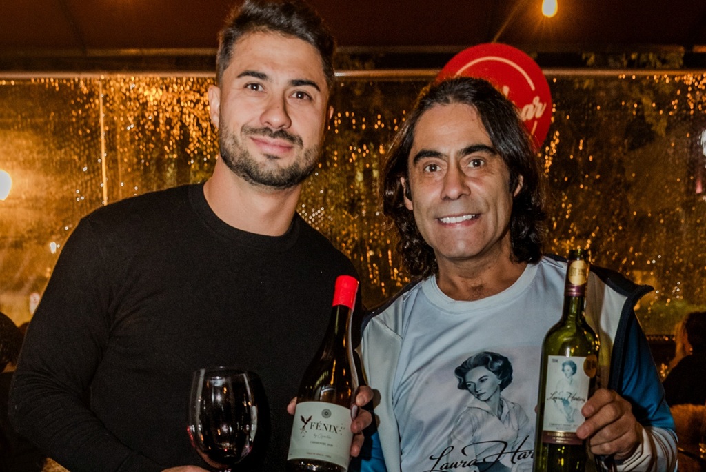 Thiago Prosdocimo e Alex Solar, à esquerda
