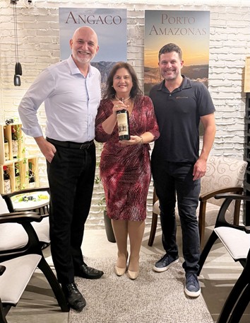 Bete Yang com Engo Juliano Ferreira e enólogo João Mazur da Bodega Constantini