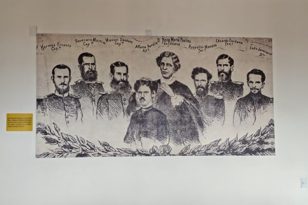 Quadro de Dona Rosa e seus 7 filhos na Prefeitura de Marechal Deodoro
