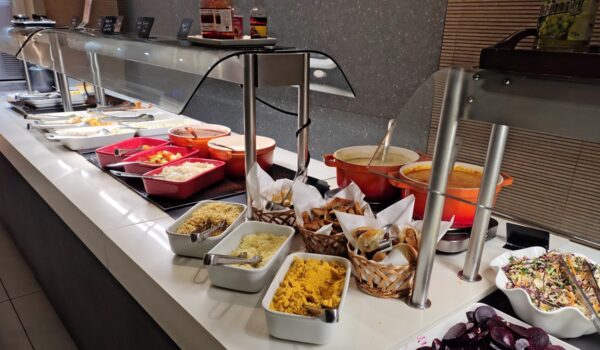 Buffet Dona Delícia, hotel Valerim