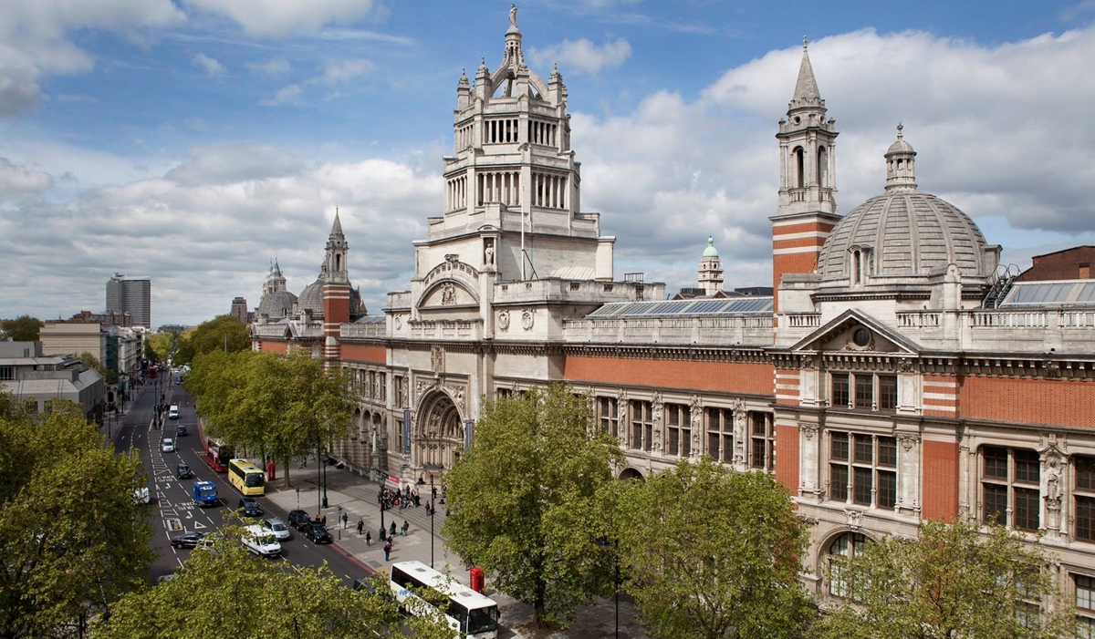 Victoria and Albert Museum