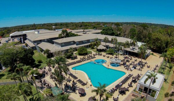 Piscina externa, Grand Carimã Resort